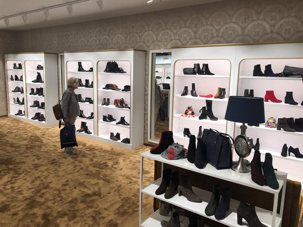 Prange Hamburg - individuell gefertigte Schuhregale